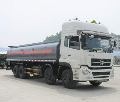 東風天龍前四后八化工液體運輸車(DFL1311A3)