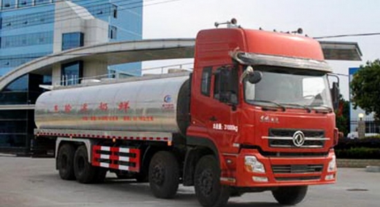 東風(fēng)天龍22噸鮮奶運輸車